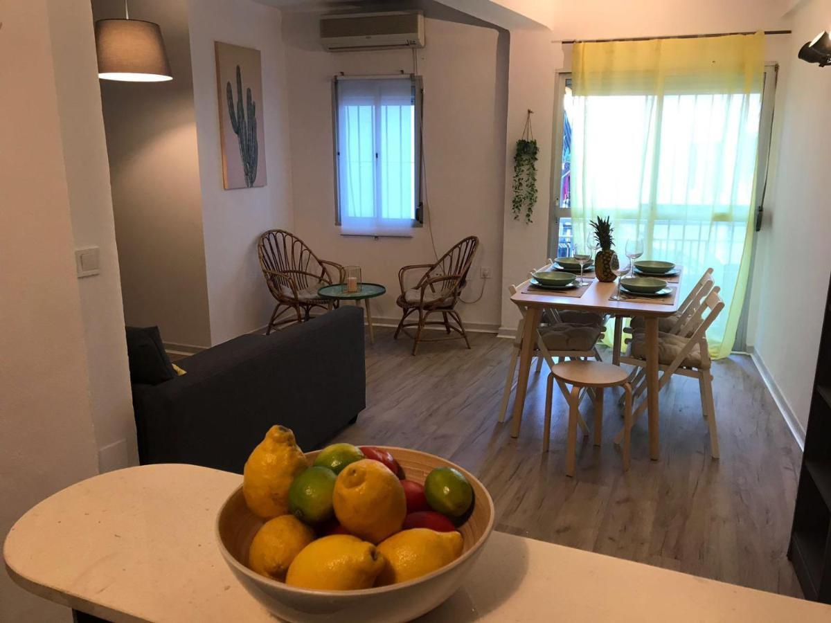 Cactus 2 Bedroom Apartment On Calle San Miguel Minutes From The Beach By Namaste Elite Torremolinos Kültér fotó